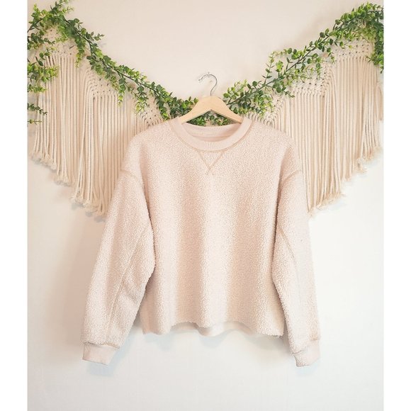 American Eagle Outfitters Sweaters - American Eagle Ivory Long Sleeve Crewneck Pullover Sherpa Sweatshirt, Size XS